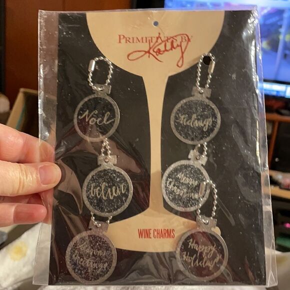 Wine Charms Set of 6 Xmas Bar Accessories Black Silver Primitives by Kathy NWT - Picture 9 of 14